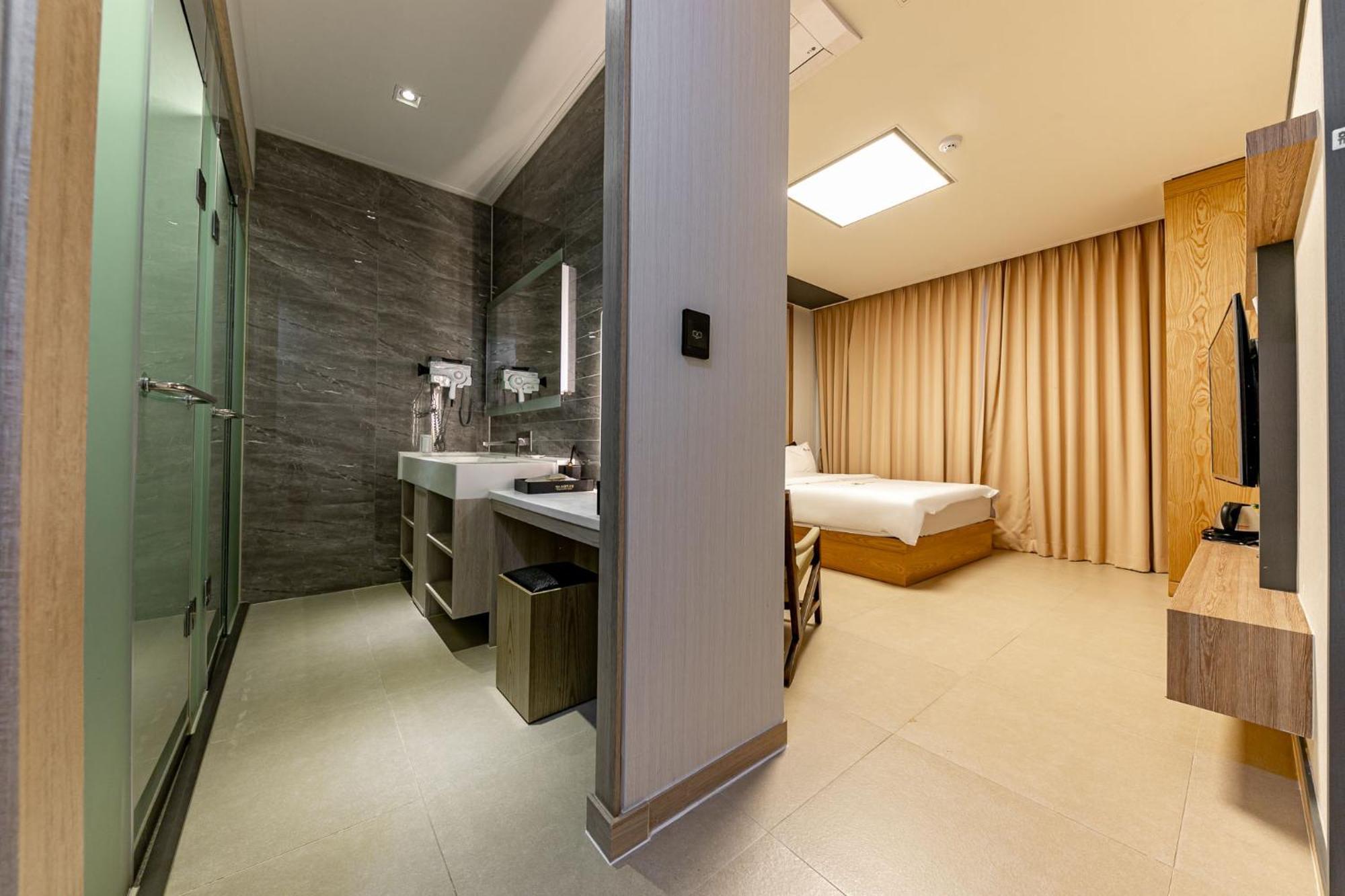 Yeosu Stay Hotel Bilik gambar